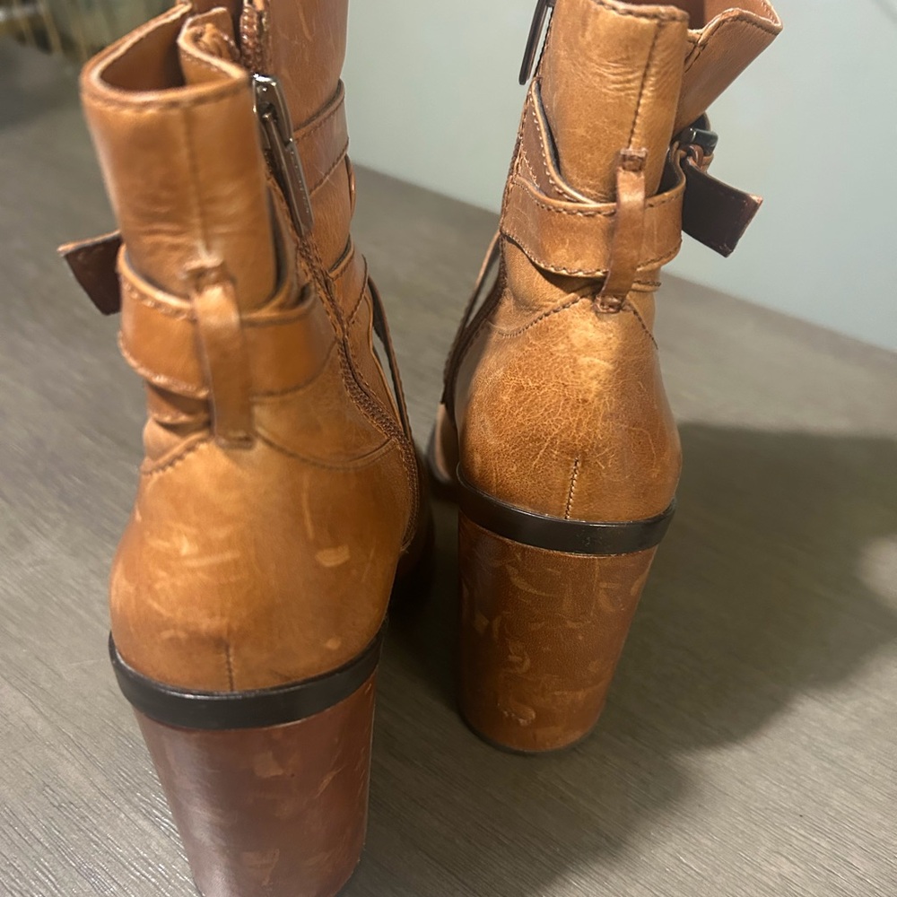Vince Camuto Brown Leather Heeled Boots - Picture 3 of 4